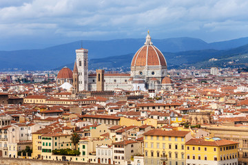 Fototapeta na wymiar skyline of Florence town with Duomo