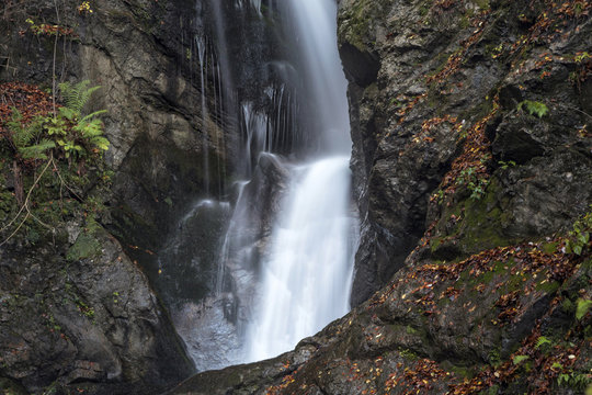 Wasserfall in Arnoldstein, Kaernten, Oesterreich