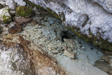 Karstquelle im Tamar - Tal, Slowenien