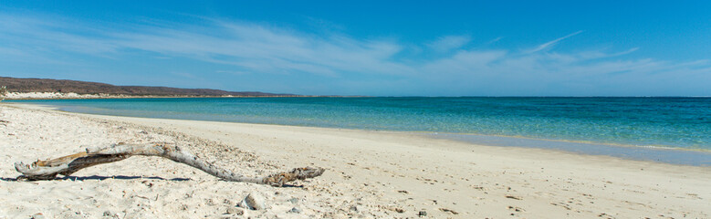 Fototapeta na wymiar Beach of Torquoise Bay at Ningaloo Reef, Cape Range NP, WA