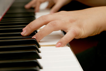 Obraz premium Close-up piano, white and black keyboard
