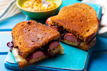 sausages  sandwiches with caramelised onions