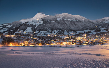 Fototapeta premium Widok na Kitzbühel (Tyrol) - zima