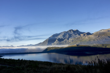 Fototapeta na wymiar Scorci panoramici delle montagne viste dal vaccarone
