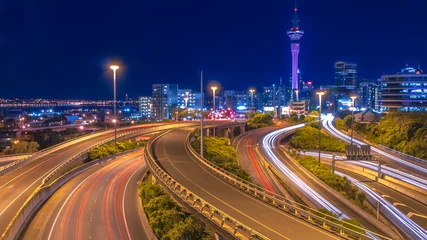 Fototapeten Night traffic in Auckland city New Zealand © creativenature.nl