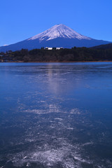 20170204凍る河口湖からの富士山