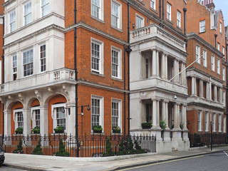 Fototapeta na wymiar elegant row of London townhouses