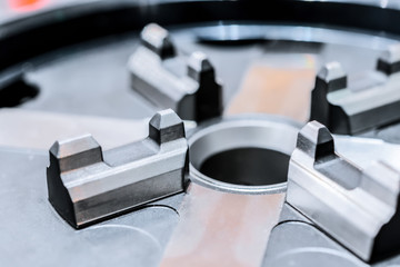 Small lathe chuck for lightweight components.