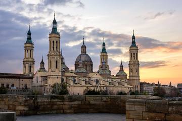 Obraz na płótnie Canvas View of Basilica Pilar in Zaragoza , Spain.