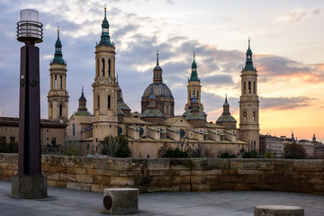 Naklejka premium View of Basilica Pilar in Zaragoza , Spain.