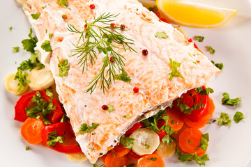 Roasted salmon and vegetables