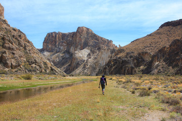 Fototapeta premium Hiking the Canyon