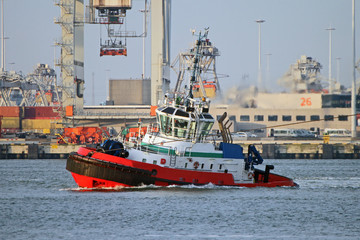 Hafenschlepper im Einsatz