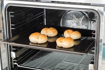 Brot im Backofen