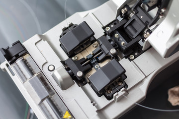 working with fiber optic fusion splicer