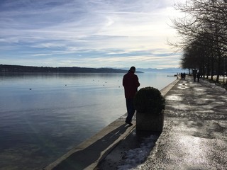 Fototapeta na wymiar Am Starnberger See im Winter 