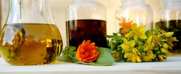 essbare Blüten Johanniskraut, Kräuteröle