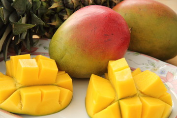 Mango mit Ananas