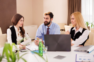 Businessteam meeting discussion great ideas