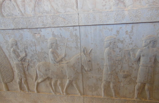 Fresque &agrave; Pers&eacute;polis en Iran