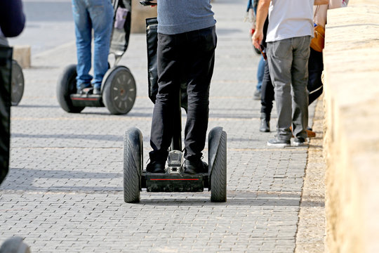  electrical wheels , transportation to skiing