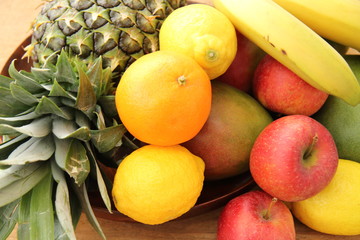 Obstkorb mit Orangen