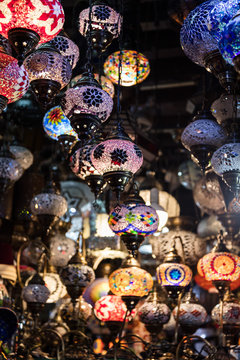 Lampes en verre coloré, Grenade, Andalousie, Espagne
