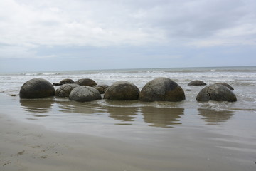 Moriaki Boulders