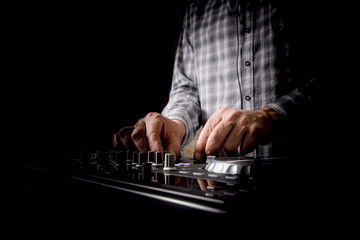 M&uacute;sica de fiesta con DJ