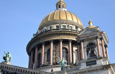 Fototapeta na wymiar Saint Isaac's Cathedral in St.Petersburg.