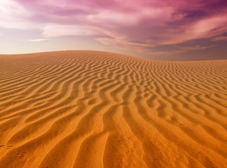Fototapeta na wymiar Sunset over the Sahara Desert