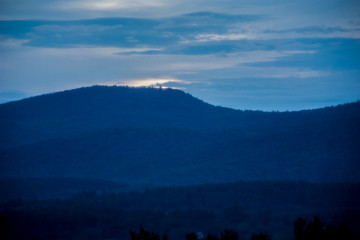 Obraz premium Sunrise in the Mountains