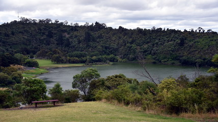 Fototapeta na wymiar The Mount Gambier Valley Lake is a hidden gem amongst the crater lakes in Mount Gambier, South Australia.