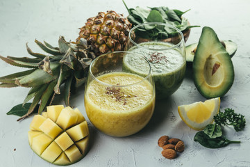 Green smoothie and ingredients