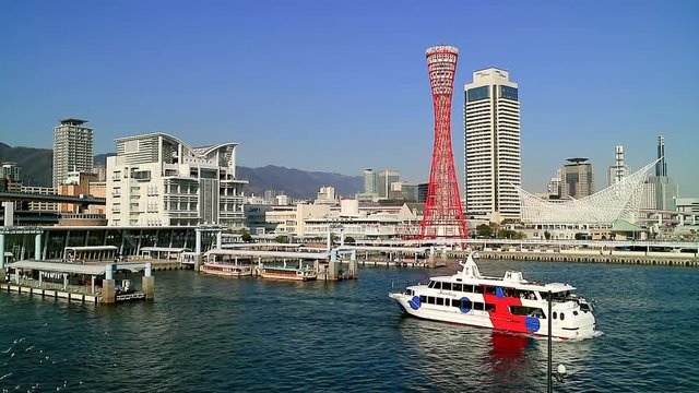 神戸港中突堤 遊覧船の出港