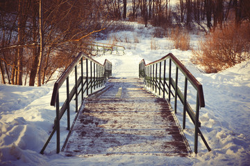 Obraz premium Winter, sun and stairs 