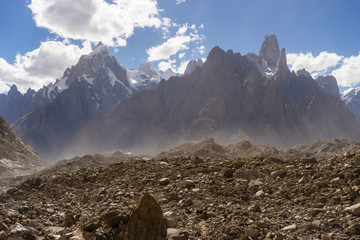 Obraz premium Paiju peak and Uli Biafo peak, K2 trek, Pakistan