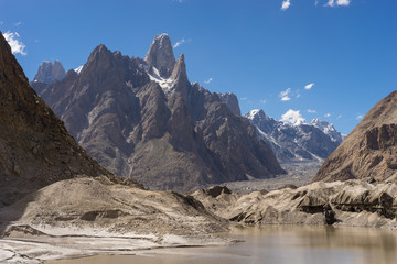 Obraz premium Uli Biafo peak behind Baltoro glacier and lake, K2 trek, Pakista