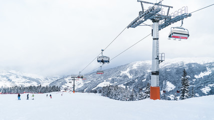 Fototapeta na wymiar Ski lift in Austria