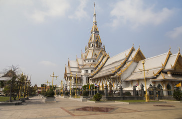 Fototapeta na wymiar Beautiful Buddhist temple