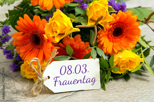 "Blumen zum Frauentag" Stockfotos und lizenzfreie Bilder auf Fotolia
