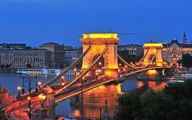 Night view of Chain bridge in Budapest