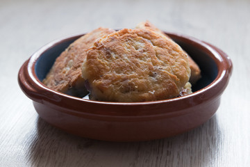 Fish cakes with herbs