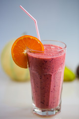 Smoothie weißer Hintergrund