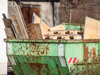 Holz Schutt Container