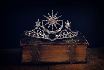 low key of beautiful diamond queen crown