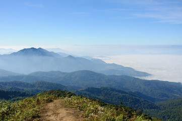 Obraz premium View from Doi Inthanon, the highest peak of Thailand