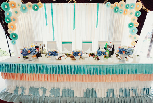 The wedding tables in restaurant
