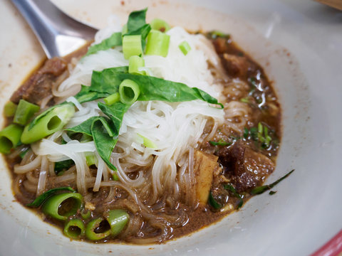thai style beef noodles soup