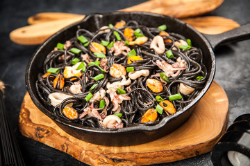 Black spaghetti with seafood